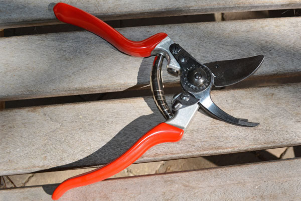 F9 Left Handed Pruners